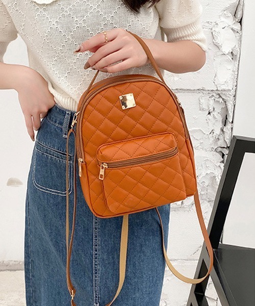 新品未使用⭐️ダイアナ　ミニリュック　キルティングレザー　ターンロック　金金具 Amazon.co.jp: [ダイアナ] リュック 白 アイボリー 141013600001