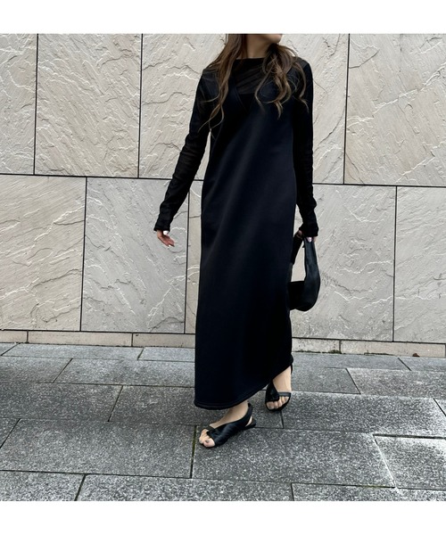 ulu（ウル）の「Vneck design long dress（ワンピース・レディース・ブラック・FREE）」の4枚目の写真
