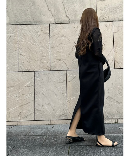 ulu（ウル）の「Vneck design long dress（ワンピース・レディース・ブラック・FREE）」の5枚目の写真