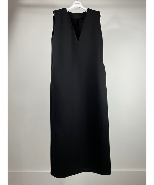 ulu（ウル）の「Vneck design long dress（ワンピース・レディース・ブラック・FREE）」の6枚目の写真