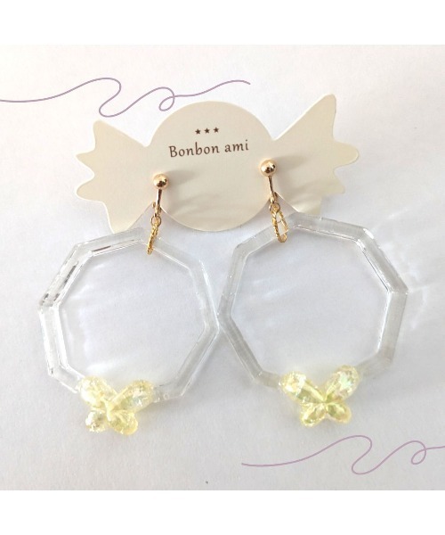 tone(トーン)の「【hazeleyes】透明フープのゆらゆら蝶々イヤリング(Bonbonami ボンボンアミ)(MA)(イヤリング・レディース・パープル/イエロー/ピンク・FREE)」の2枚目の写真