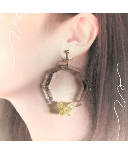 tone(トーン)の「【hazeleyes】透明フープのゆらゆら蝶々イヤリング(Bonbonami ボンボンアミ)(MA)(イヤリング・レディース・パープル/イエロー/ピンク・FREE)」の8枚目の写真