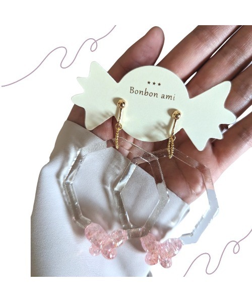 tone(トーン)の「【hazeleyes】透明フープのゆらゆら蝶々イヤリング(Bonbonami ボンボンアミ)(MA)(イヤリング・レディース・パープル/イエロー/ピンク・FREE)」の13枚目の写真