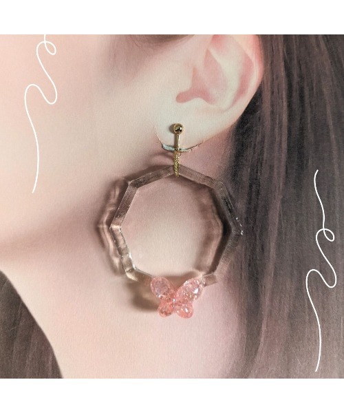 tone(トーン)の「【hazeleyes】透明フープのゆらゆら蝶々イヤリング(Bonbonami ボンボンアミ)(MA)(イヤリング・レディース・パープル/イエロー/ピンク・FREE)」の9枚目の写真