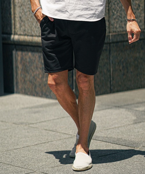 SOMEDIFF(サムディフ)の「【SOMEDIFF】夏のスタイルに刺激をプラス。 総柄ハーフパンツ メンズ 夏服(その他パンツ・メンズ・ホワイト×ブラック/ブラック×グレー/ホワイト・M/XL/L)」の15枚目の写真