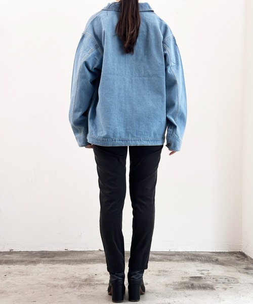 COMMON WARE(コモンウェアー)の「COMMONWARE:デニム フロントジップ ジャケット(デニムジャケット・レディース・ケミカルウォッシュ/ブラック/ライトブルー・XL/L/M)」の12枚目の写真