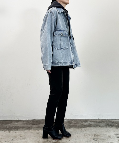 COMMON WARE(コモンウェアー)の「COMMONWARE:デニム フロントジップ ジャケット(デニムジャケット・レディース・ケミカルウォッシュ/ブラック/ライトブルー・XL/L/M)」の15枚目の写真