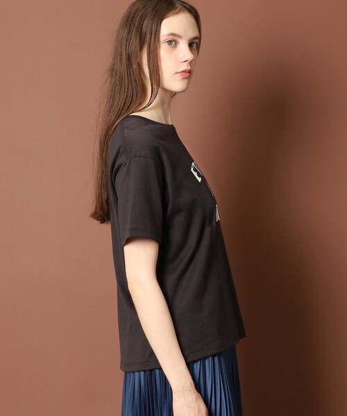 DRESSTERIOR(ドレステリア)の「◆?TOILEロゴTシャツ(Tシャツ/カットソー・レディース・ブラウン系/オフホワイト/チャコールグレー・34/36/38)」の12枚目の写真