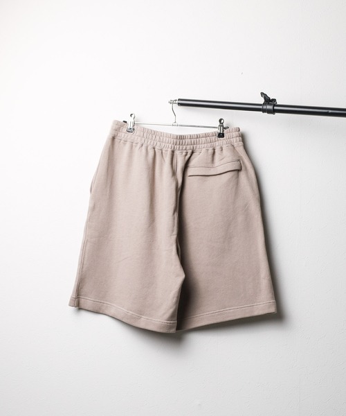 United Athle(ユナイテッドアスレ)の「『United Athle』8.6オンス ルーズフィット スウェット ショーツ(裏パイル)(スウェットパンツ・レディース・グレイッシュベージュ/アッシュグレー/グリーン/ブラック・LARGE/MEDIUM/X-LARGE)」の12枚目の写真