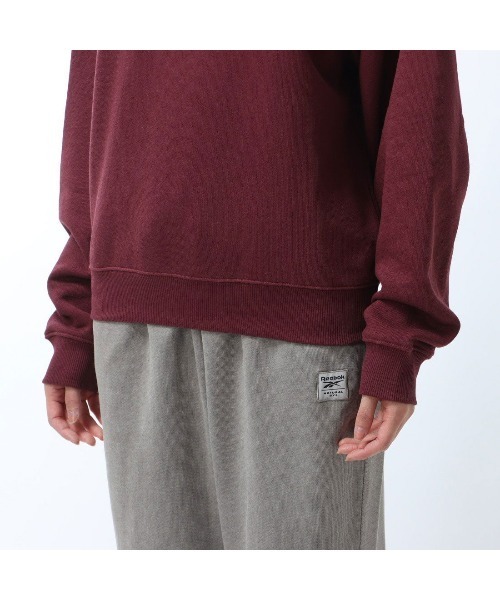 Reebok(リーボック)の「アーカイブ フィット クルー スウェット / CL AE ARCHIVE FIT CREW(スウェット・レディース・アイボリー/ブラック/バーガンディー・X-LARGE/XX-LARGE/MEDIUM/SMALL/LARGE)」の6枚目の写真