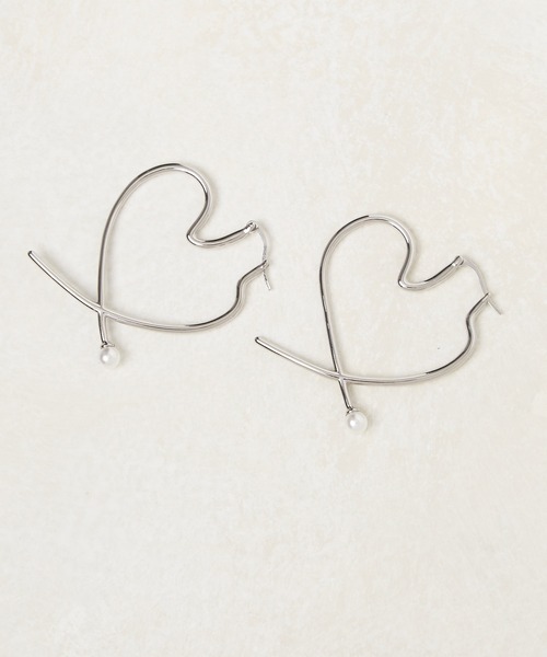 Chico（チコ）の「ハートフープピアス（ピアス（両耳用）・レディース・シルバー/ゴールド・FREE）」の4枚目の写真