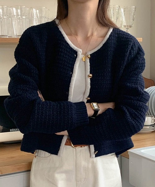 ROOPTOKYO（ループトウキョウ）の「ゴールドボタンパイピングニットカーディガン（カーディガン/ボレロ・レディース・ホワイト×ブラック/ホワイト/ネイビー・FREE）」の3枚目の写真