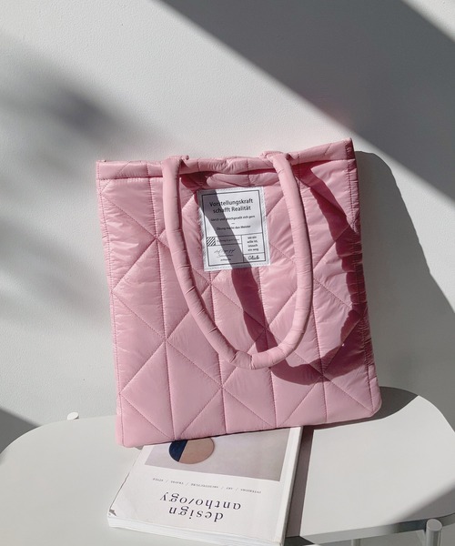 AS KNOW AS plus（アズノゥアズプラス）の「☆スクエアキルトトートバッグ（トートバッグ・レディース・ブラック/オレンジ/パープル/アイボリー/ブルー/ピンク/グリーン・FREE）」の6枚目の写真