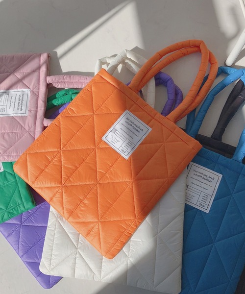 AS KNOW AS plus（アズノゥアズプラス）の「☆スクエアキルトトートバッグ（トートバッグ・レディース・ブラック/オレンジ/パープル/アイボリー/ブルー/ピンク/グリーン・FREE）」の7枚目の写真
