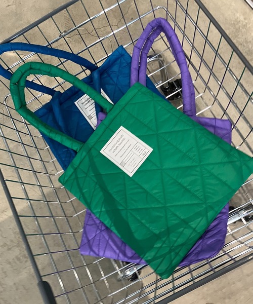 AS KNOW AS plus（アズノゥアズプラス）の「☆スクエアキルトトートバッグ（トートバッグ・レディース・ブラック/オレンジ/パープル/アイボリー/ブルー/ピンク/グリーン・FREE）」の3枚目の写真