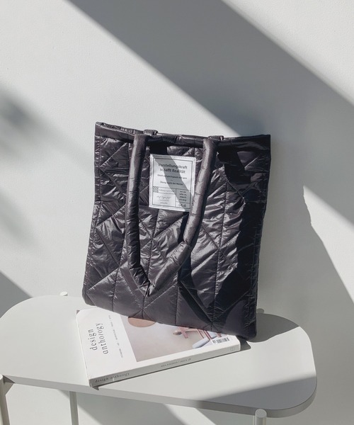 AS KNOW AS plus（アズノゥアズプラス）の「☆スクエアキルトトートバッグ（トートバッグ・レディース・ブラック/オレンジ/パープル/アイボリー/ブルー/ピンク/グリーン・FREE）」の16枚目の写真