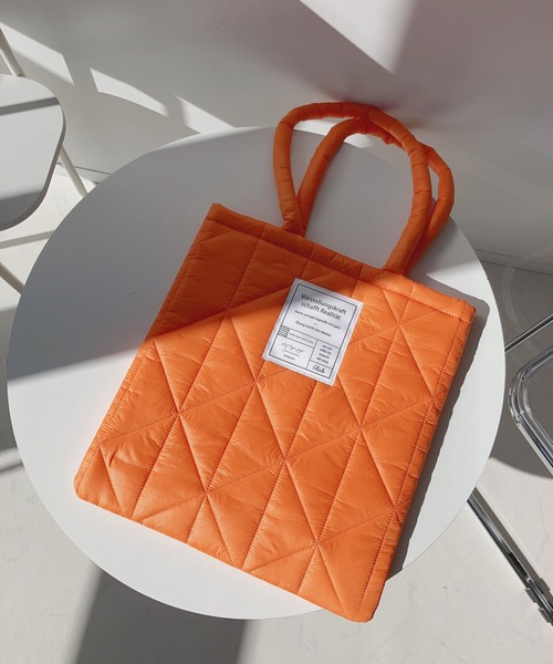 AS KNOW AS plus（アズノゥアズプラス）の「☆スクエアキルトトートバッグ（トートバッグ・レディース・ブラック/オレンジ/パープル/アイボリー/ブルー/ピンク/グリーン・FREE）」の18枚目の写真