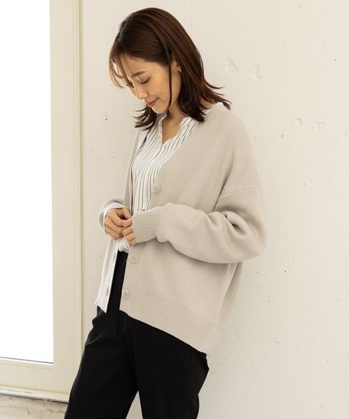 GLOBAL WORK（グローバルワーク）の「トリプルイージーVネック