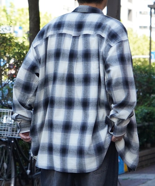 ILL'S（イルズ）の「ソフトコットン オンブレチェック / ネルチェック ビッグシルエットシャツ 【ILL'S】（シャツ/ブラウス・メンズ・ネイビー/ブラック/チャコールグレー/ブラウン/ホワイト・L/M）」の15枚目の写真