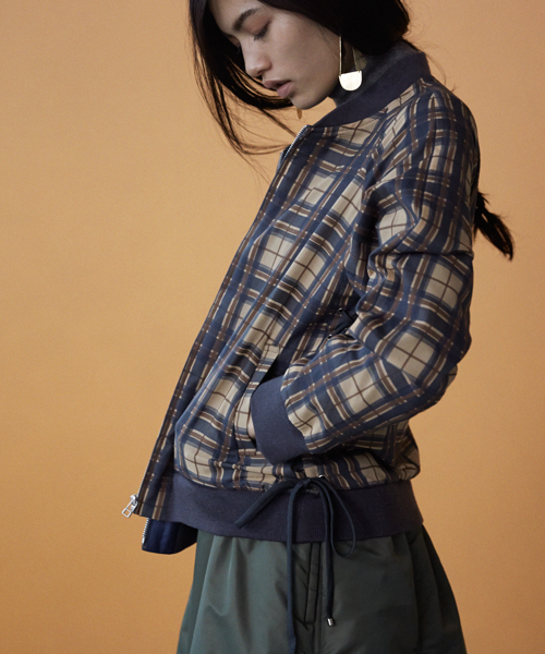 Ray BEAMS（レイビームス）の「RBS / シアーチェック レースアップ ブルゾン（ブルゾン・レディース・ライトブラウン/ネイビー・0/1）」の16枚目の写真