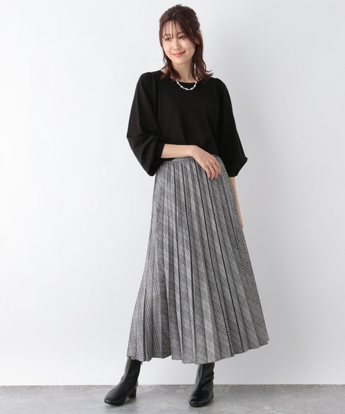 GLOBAL WORK(グローバルワーク)の「洗えるボリュームスリーブプルオーバー/MATINEE LINE/967671(ニット/セーター・レディース・ブルー系その他6/グレイッシュベージュ/ブラック/マスタード・MEDIUM/LARGE)」の7枚目の写真