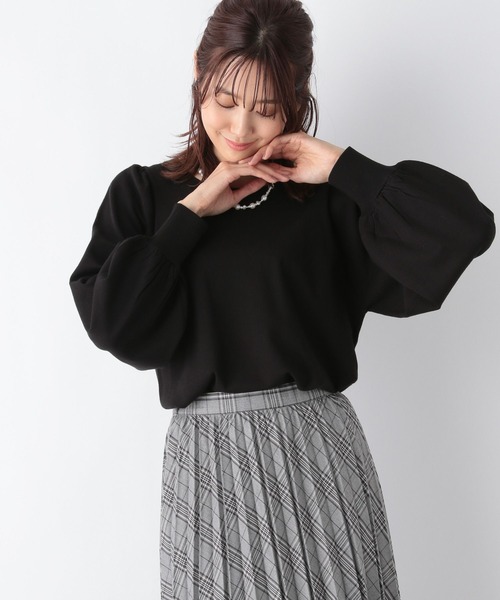 GLOBAL WORK(グローバルワーク)の「洗えるボリュームスリーブプルオーバー/MATINEE LINE/967671(ニット/セーター・レディース・ブルー系その他6/グレイッシュベージュ/ブラック/マスタード・MEDIUM/LARGE)」の12枚目の写真