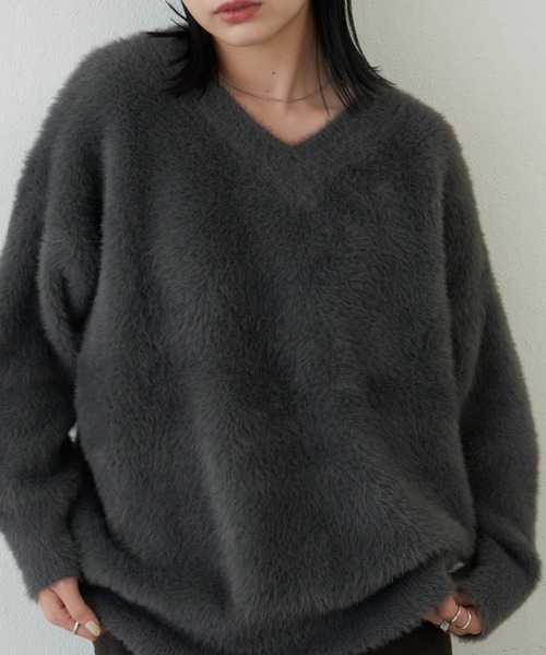 Aunt Marie's(アントマリーズ)の「Vネックリッチシャギーニット(ニット/セーター・レディース・ベージュ/ブラック/チャコールグレー・FREE)」の18枚目の写真
