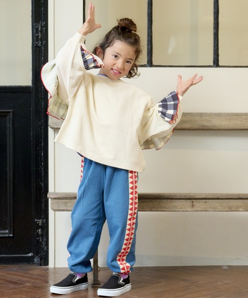 CALMIA(カルミア)の「ギンガムチェックバックフリルトレーナー(80~150cm)(スウェット・キッズ・レッド/オフホワイト/チャコール・120/80/130/95/100/110/140/90/150)」の6枚目の写真