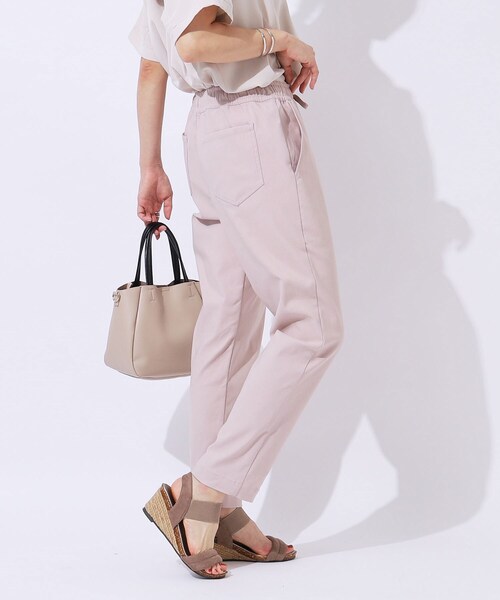 SHOO・LA・RUE（シューラルー）の「【SS-3L/無理せずスリム】 ぐんぐん伸びる イージーテーパードパンツ（その他パンツ・レディース・ピンク系/アイボリー/ネイビー/ブラック・10/01/02/03/04/05）」の14枚目の写真