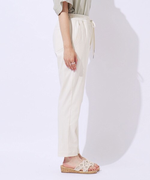 SHOO・LA・RUE（シューラルー）の「【SS-3L/無理せずスリム】 ぐんぐん伸びる イージーテーパードパンツ（その他パンツ・レディース・ピンク系/アイボリー/ネイビー/ブラック・10/01/02/03/04/05）」の22枚目の写真