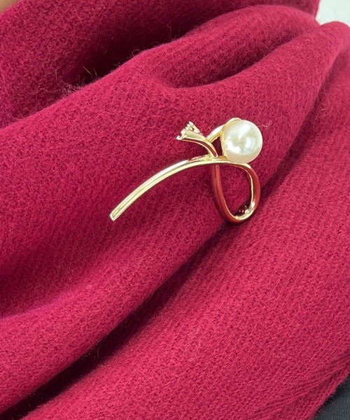 un dix cors(アンディコール)の「パールウェーブブローチ(ブローチ/コサージュ・レディース・ゴールド・FREE)」の11枚目の写真