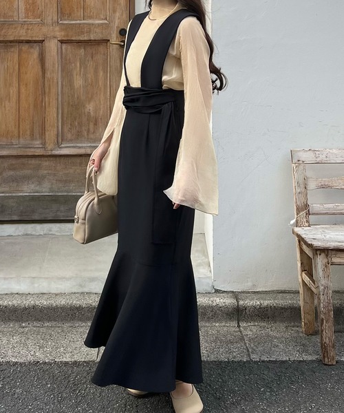 JUNOAH(ジュノア)の「ツイストリボンサスペンダーマーメイドスカート(スカート・レディース・アイボリー/モカ/ブラック・X-LARGE/LARGE/MEDIUM)」の6枚目の写真