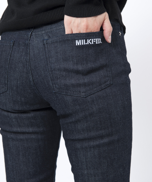 MILKFED.(ミルクフェド)の「DENIM SKINNY PANTS(その他パンツ・レディース・インディゴブルー・SMALL/MEDIUM/X-SMALL)」の6枚目の写真