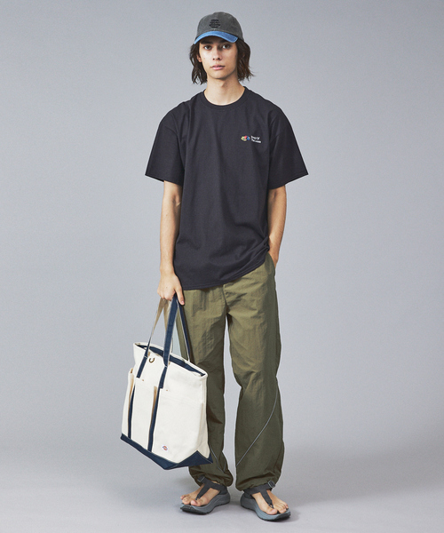 FRUIT OF THE LOOM（フルーツオブザルーム）の「【FRUIT OF THE LOOM】ワンポイント刺繍＆プリント クルーネック ショートスリーブ Tシャツ（Tシャツ/カットソー・メンズ・グレー系その他/ブラック/ホワイト/ブラック系その他/ホワイト系その他/グレー・M/XL/L）」の7枚目の写真