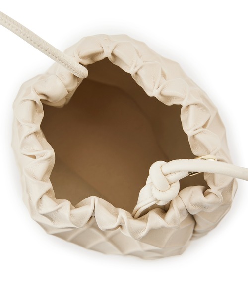 ROPE' PICNIC（ロペピクニック）の「スクエアエンボスドロストリングショルダーバッグ（ショルダーバッグ・レディース・シルバー/ピンク/ブラック/キナリ・FREE）」の13枚目の写真