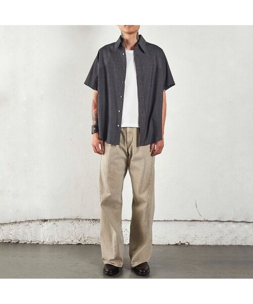 NVRFRGT（ネヴァーフォーゲット）の「【NVRFRGT/ネヴァーフォーゲット】3D TWISTED WIDE LEG JEANS（デニムパンツ・メンズ・ベージュ/ダークインディゴブルー・1/2）」の7枚目の写真