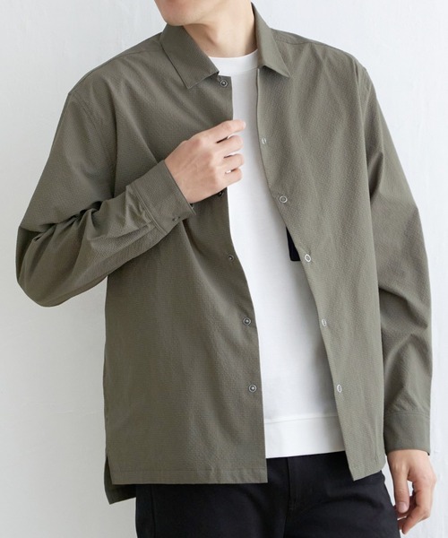 ikka(イッカ)の「イージーケアサッカースナップシャウター(ブルゾン・メンズ・ベージュ/ネイビー/オリーブ/ブルー・M/L/XL/S)」の2枚目の写真