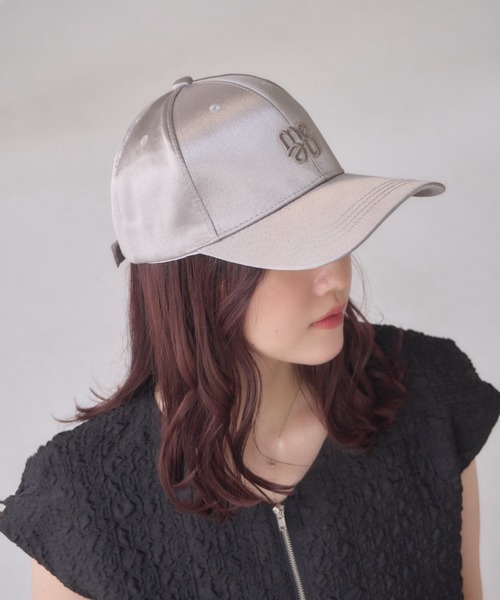 mellowneon（メロウネオン）の「刺繍サテンキャップ（キャップ・レディース・ブラック/グレー/ピンク/ホワイト・FREE）」の3枚目の写真