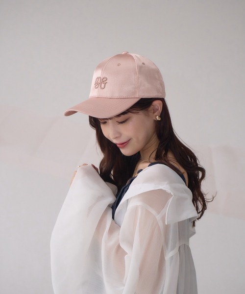 mellowneon（メロウネオン）の「刺繍サテンキャップ（キャップ・レディース・ブラック/グレー/ピンク/ホワイト・FREE）」の6枚目の写真