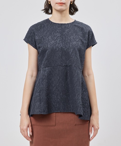 ROPE'（ロペ）の「ジャカードシームペプラムブラウス（シャツ/ブラウス・レディース・オフホワイト/ネイビー・FREE）」の9枚目の写真