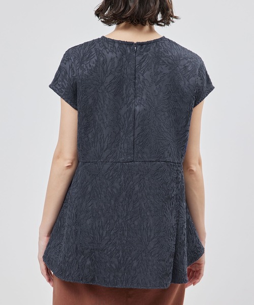 ROPE'（ロペ）の「ジャカードシームペプラムブラウス（シャツ/ブラウス・レディース・オフホワイト/ネイビー・FREE）」の11枚目の写真