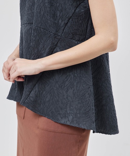 ROPE'（ロペ）の「ジャカードシームペプラムブラウス（シャツ/ブラウス・レディース・オフホワイト/ネイビー・FREE）」の15枚目の写真