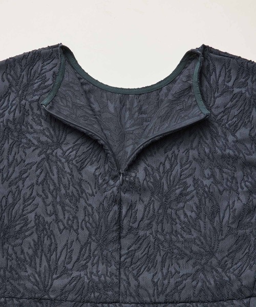 ROPE'（ロペ）の「ジャカードシームペプラムブラウス（シャツ/ブラウス・レディース・オフホワイト/ネイビー・FREE）」の16枚目の写真