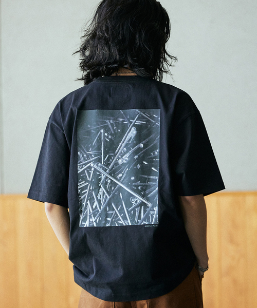 Snow Peak(スノーピーク)の「SNOW PEAK × JOURNAL STANDARD / 別注 UCCP Solid Stake Tshirt(Tシャツ/カットソー・メンズ・ブラック/ホワイト・X-LARGE/LARGE/MEDIUM)」の1枚目の写真
