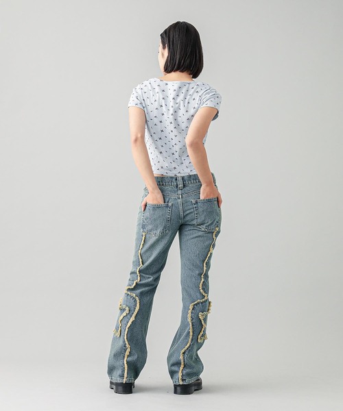 X-girl フレアデニムパンツ STAR PATCH DENIM PANTS X-girl（エックスガール）の「STAR PATCH DENIM PANTS（デニム