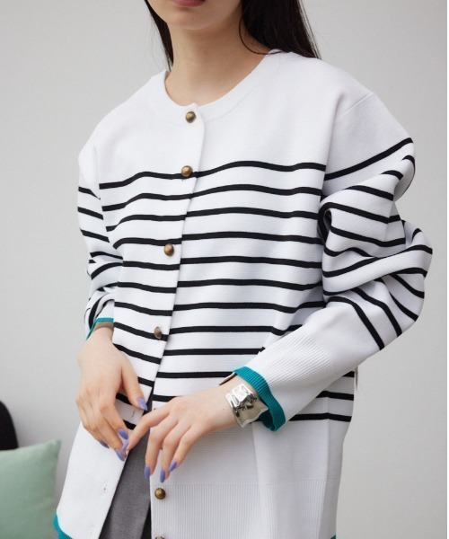 AZUL by moussy(アズールバイマウジー)の「ボーダースポンディッシュカーディガン(カーディガン/ボレロ・レディース・ホワイト系その他/ベージュ系その他/グレー系その他・FREE)」の1枚目の写真