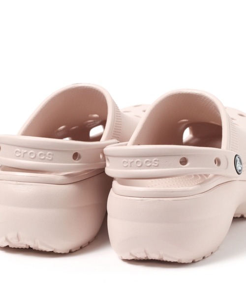 crocs(クロックス)の「【LADIES】crocs/CL PL CLOG クラシック プラットフォーム クロッグ 2976132(サンダル・レディース・ホワイト/ブラック/ピンク・MEDIUM/SMALL)」の5枚目の写真