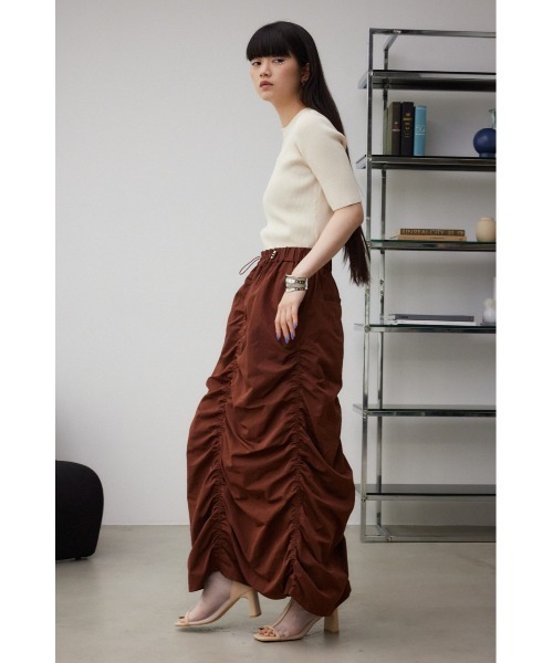 AZUL by moussy(アズールバイマウジー)の「カーゴロングスカート(スカート・レディース・ブラウン/オフホワイト/ブラック・SMALL/MEDIUM)」の15枚目の写真