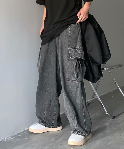 NEW GENTLEMAN(ニュージェントルマン)の「JAMデニム ワイドストレート バルーンカーゴ(カーゴパンツ・メンズ・ブラック/ブルー・S/L/M)」の7枚目の写真