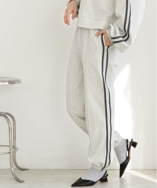 ad thie（アドティエ）の「ピンタック サイドラインジョガーパンツ（スウェットパンツ・レディース・アイボリー/オートミール/チャコール・FREE）」の14枚目の写真